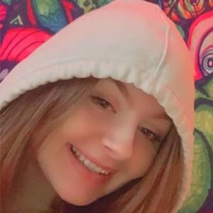 Meet your Posher, Chloe